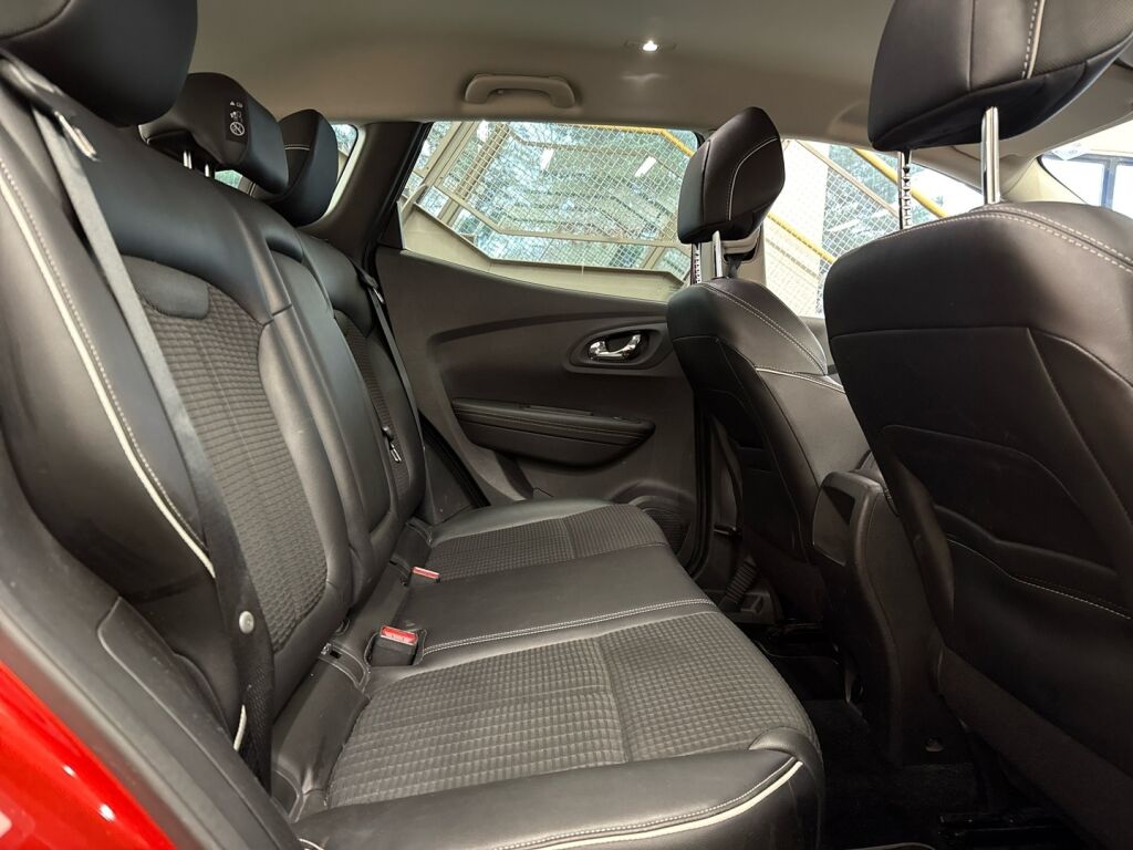 Renault Kadjar 2016 Punainen