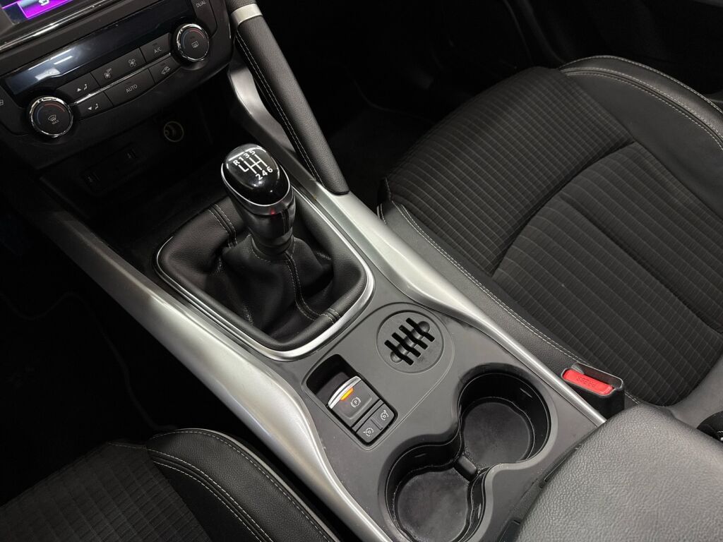 Renault Kadjar 2016 Punainen