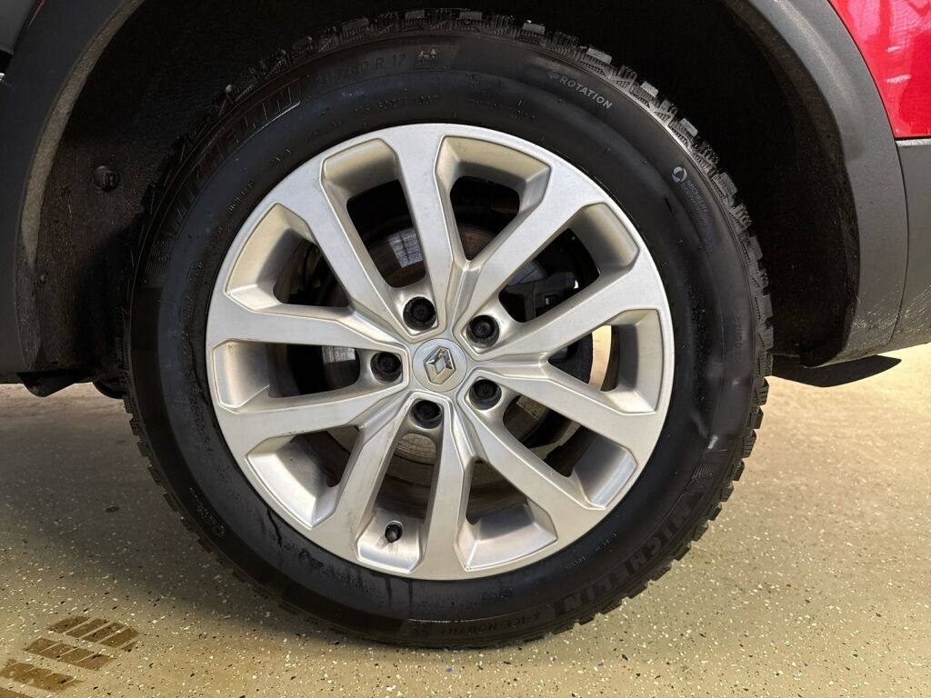 Renault Kadjar 2016 Punainen