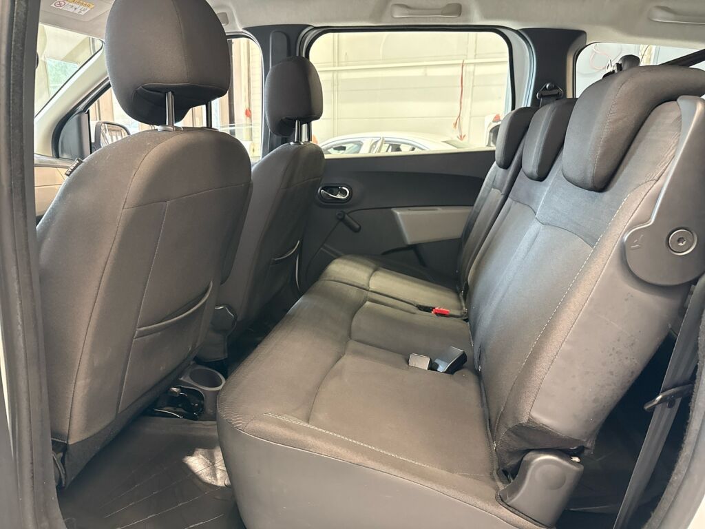 Dacia Lodgy 2017 Valkoinen