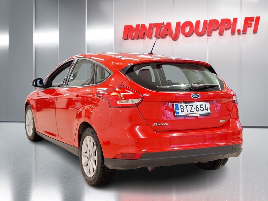 Ford Focus 2016 Punainen