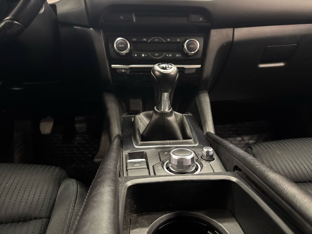 Mazda Mazda6 2017 Punainen