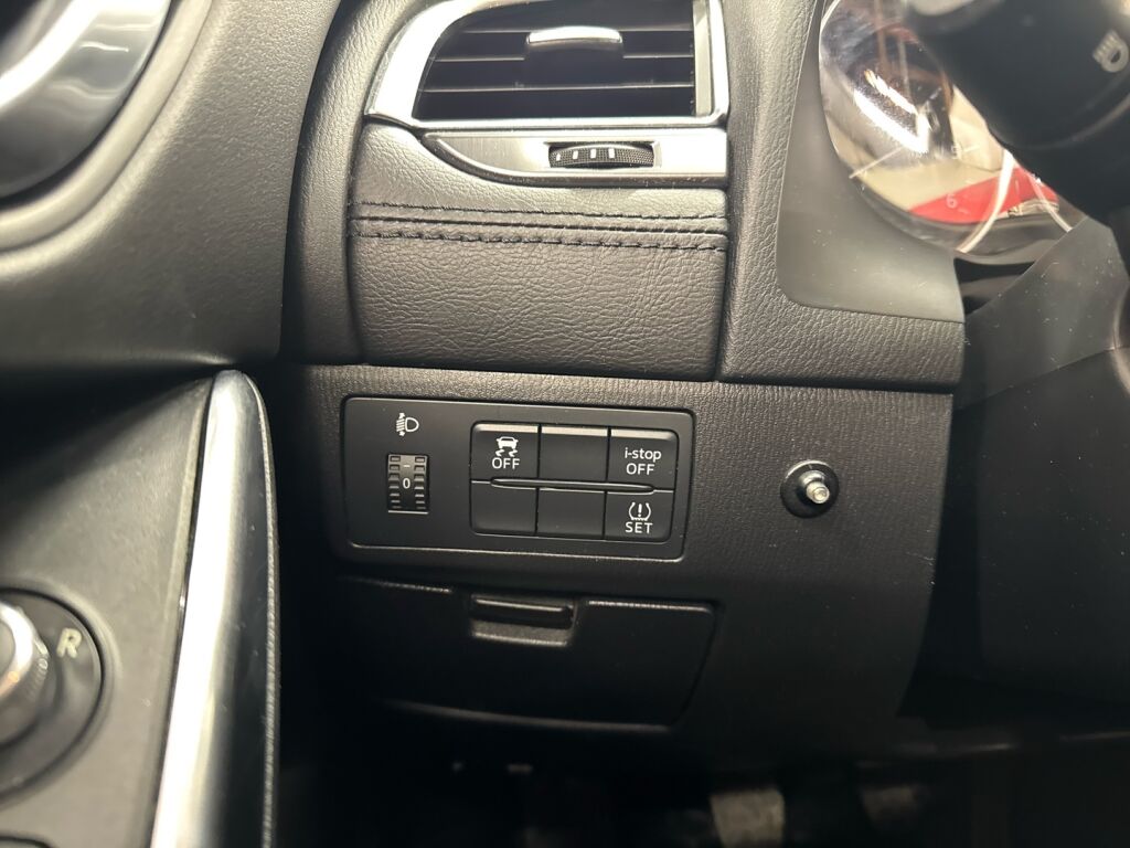 Mazda Mazda6 2017 Punainen