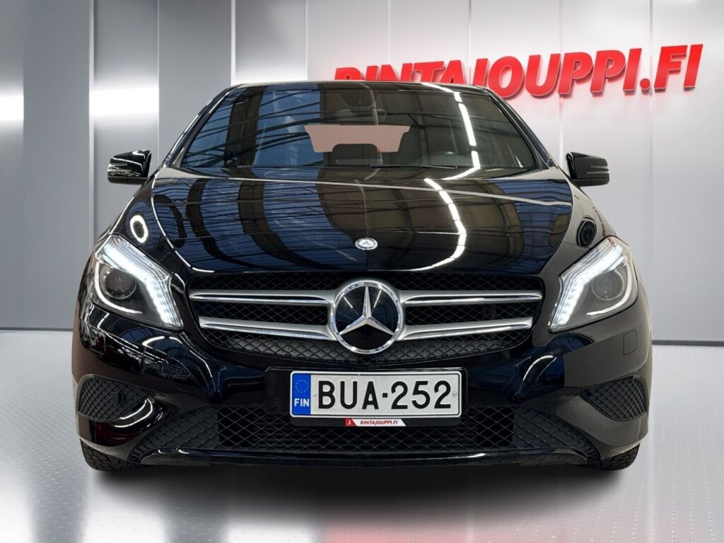 Mercedes-Benz A 2015 Musta
