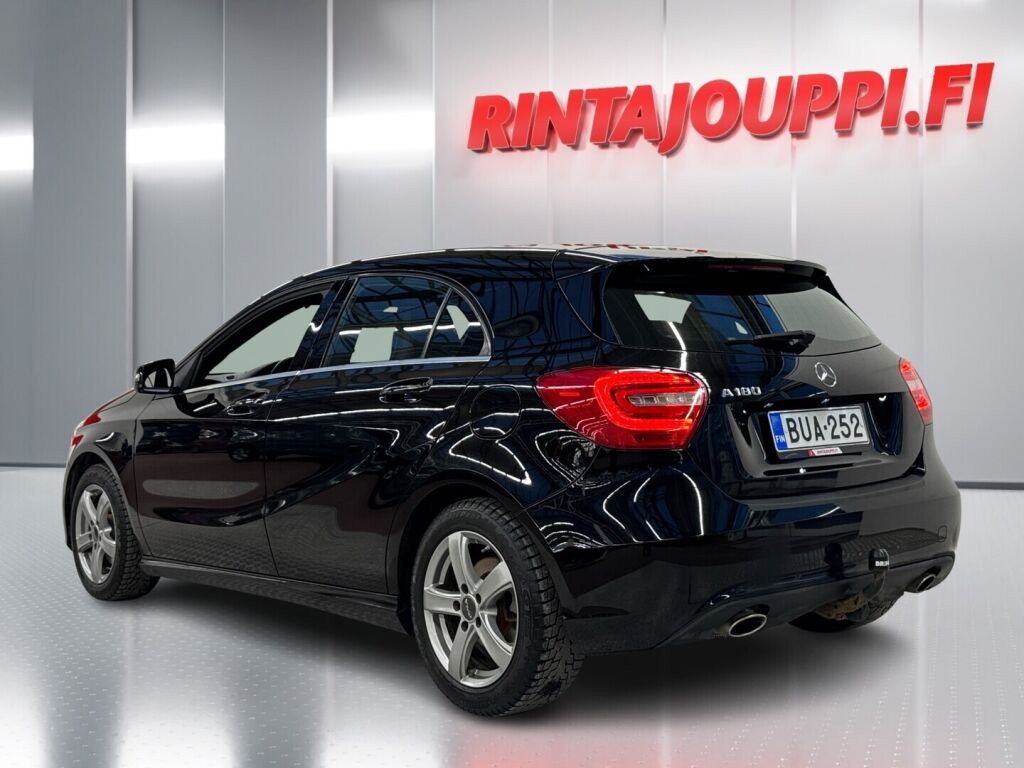 Mercedes-Benz A 2015 Musta