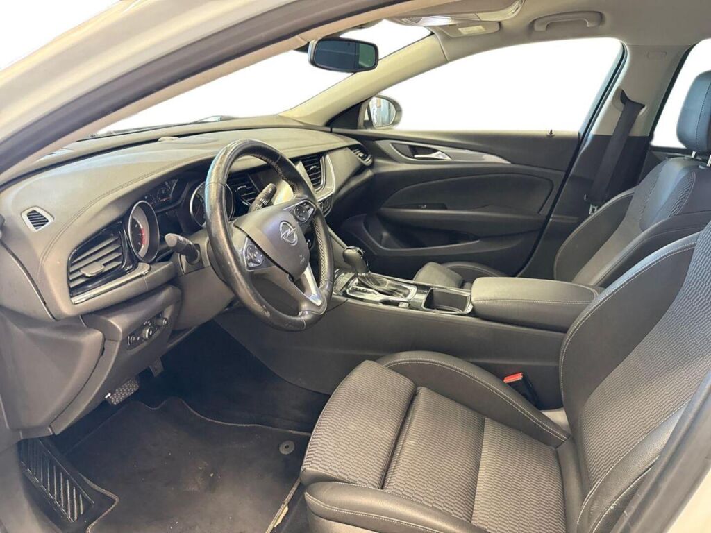 Opel Insignia 2018 Valkoinen