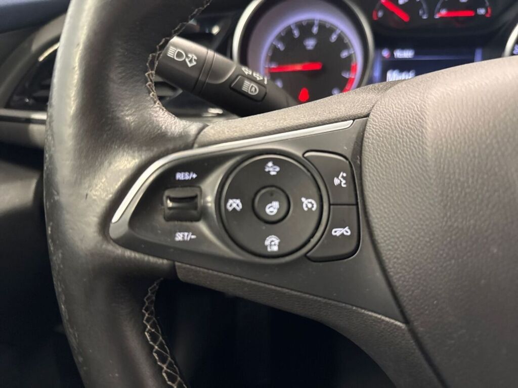 Opel Insignia 2018 Valkoinen