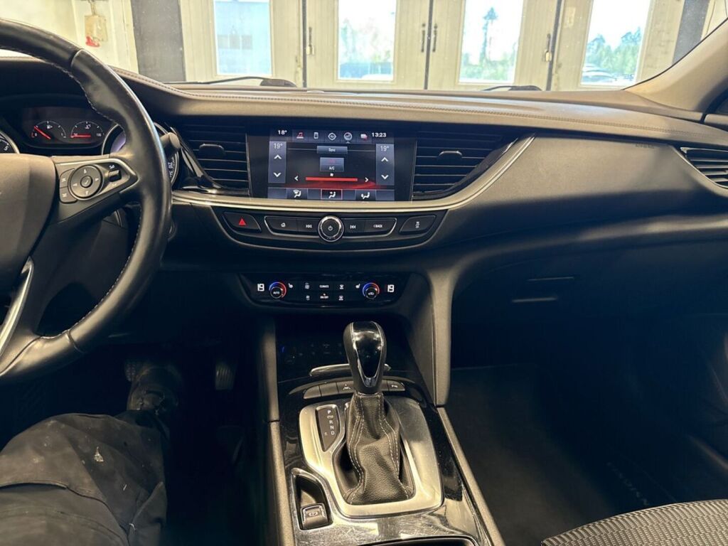 Opel Insignia 2018 Valkoinen