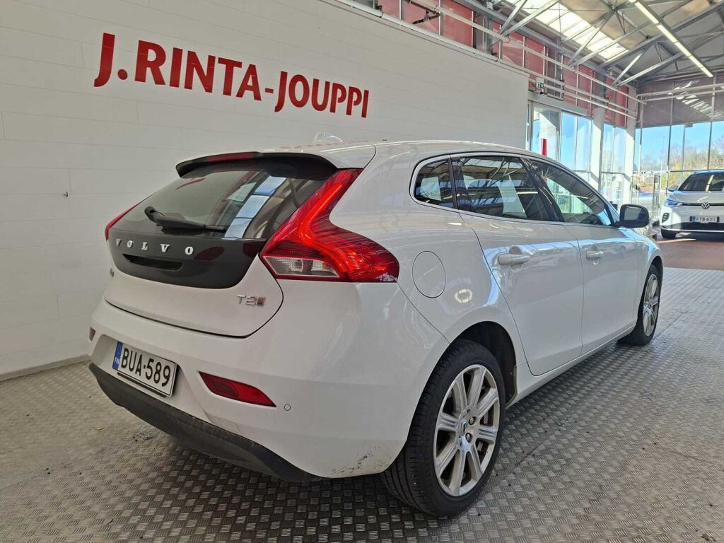 Volvo V40 2017 Valkoinen