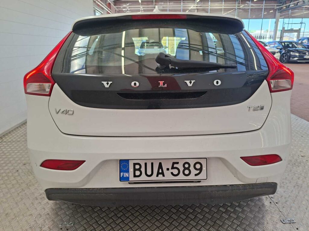 Volvo V40 2017 Valkoinen