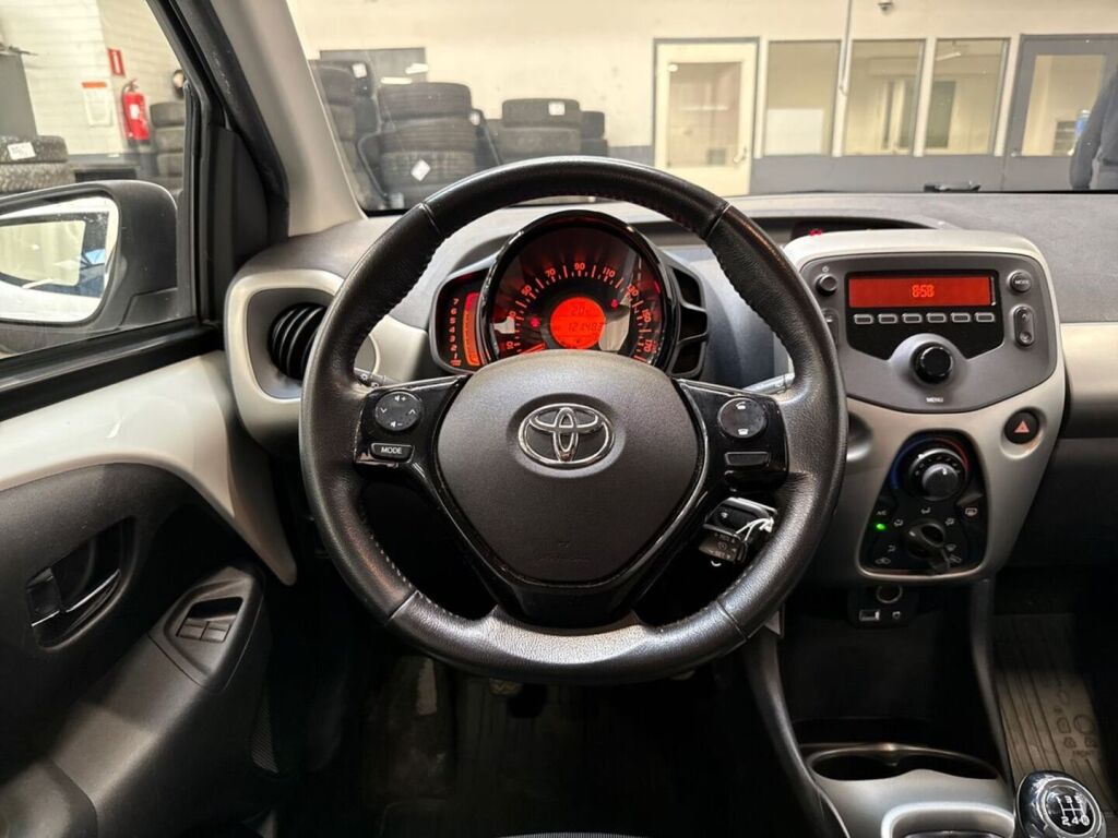 Toyota AYGO 2017 Valkoinen