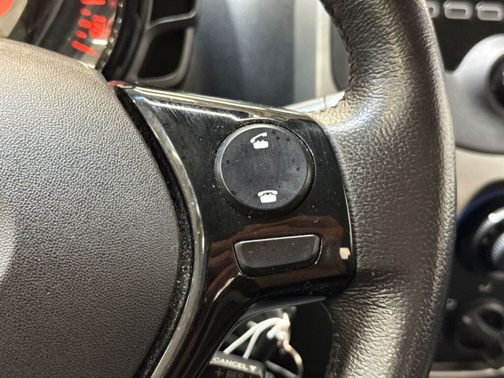 Toyota AYGO 2017 Valkoinen