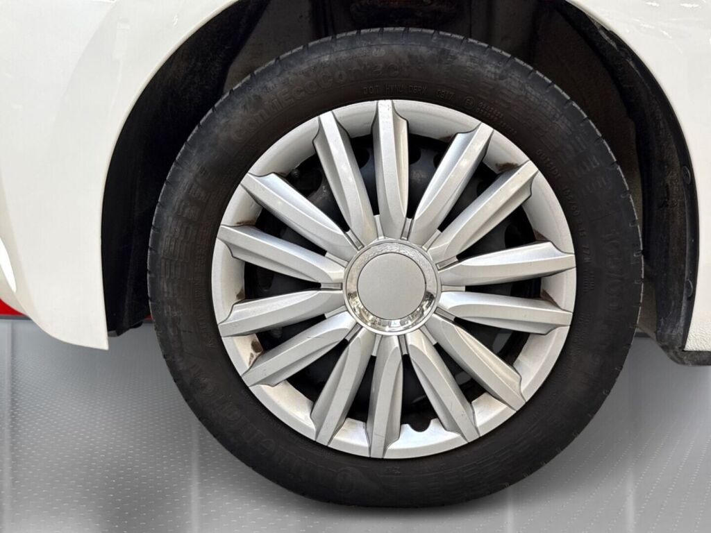 Toyota AYGO 2017 Valkoinen