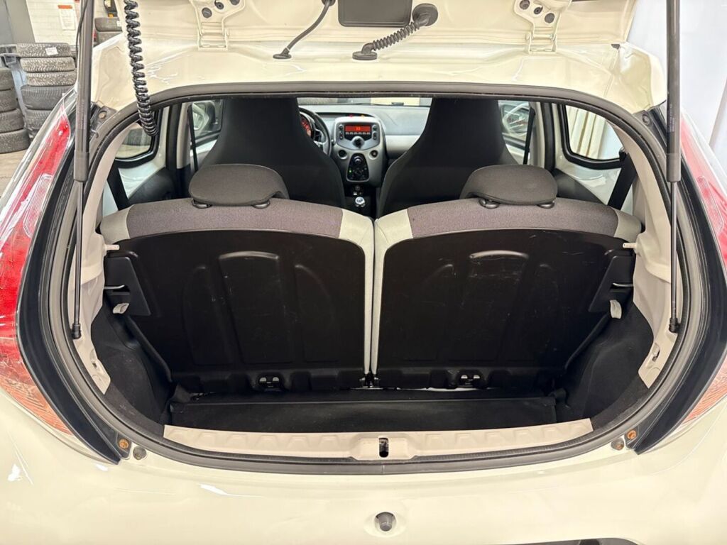 Toyota AYGO 2017 Valkoinen