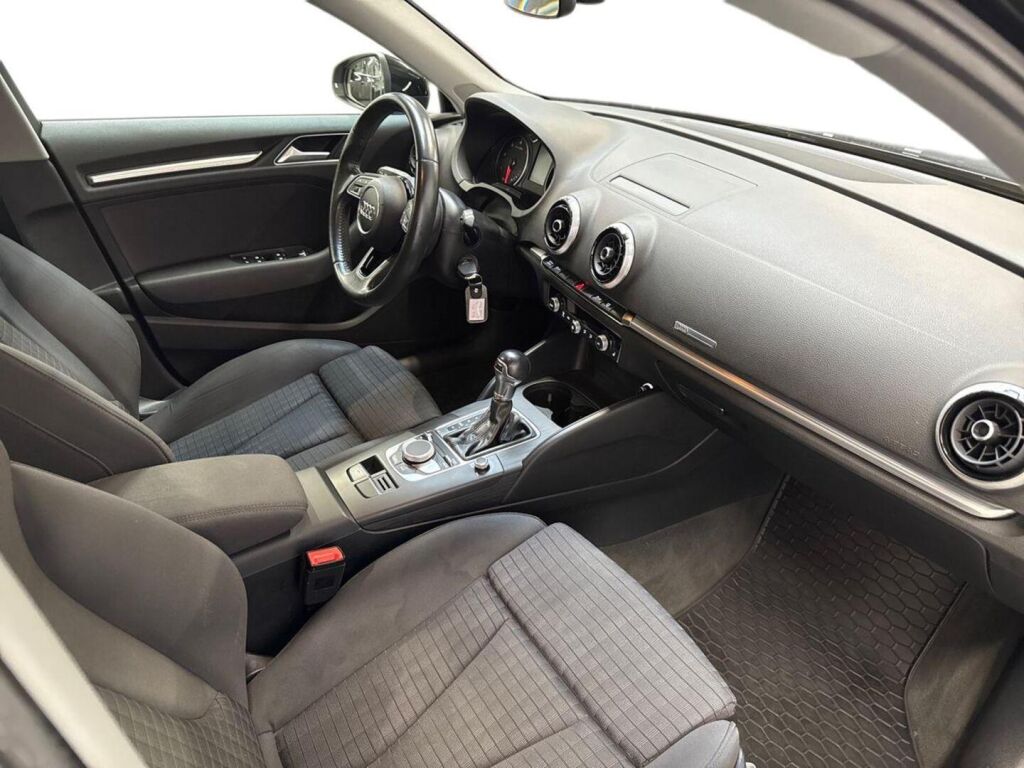 Audi A3 2017 Musta