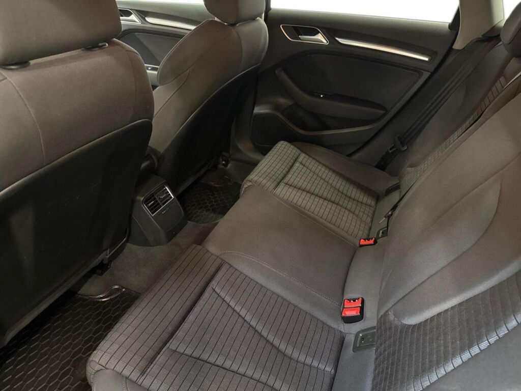 Audi A3 2017 Musta