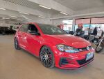 Volkswagen Golf 2017 Punainen