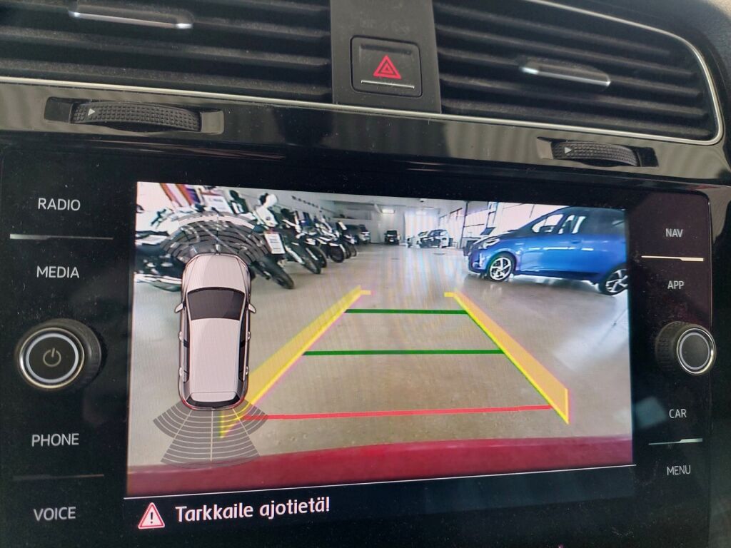 Volkswagen Golf 2017 Punainen