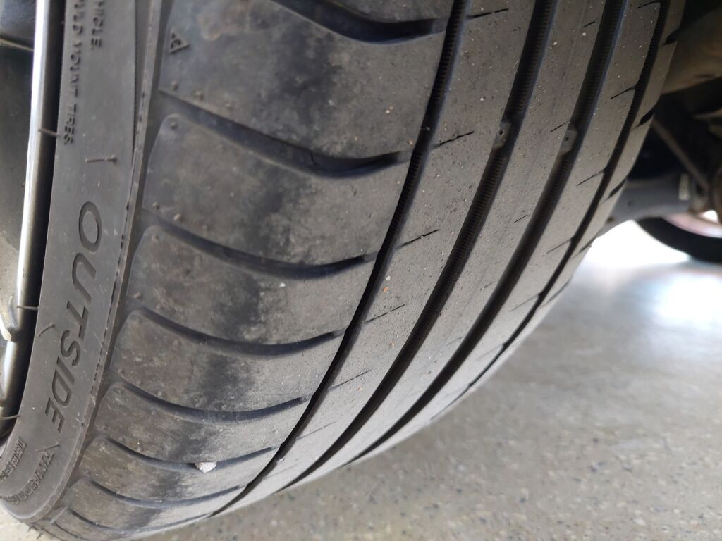 Volkswagen Golf 2017 Punainen