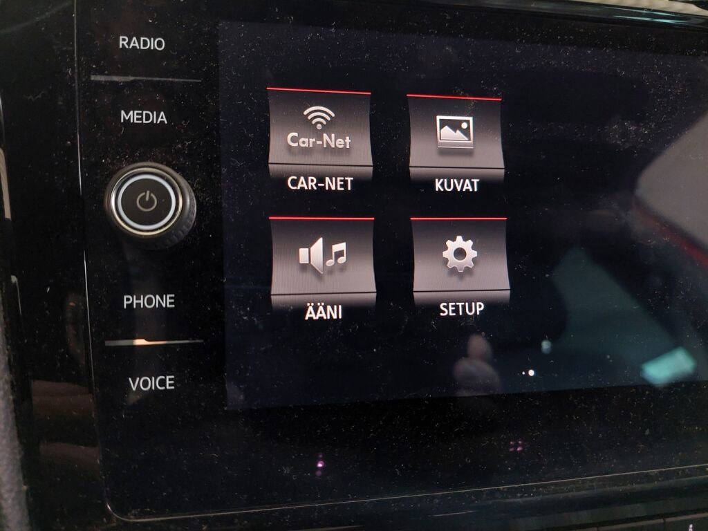 Volkswagen Golf 2017 Punainen