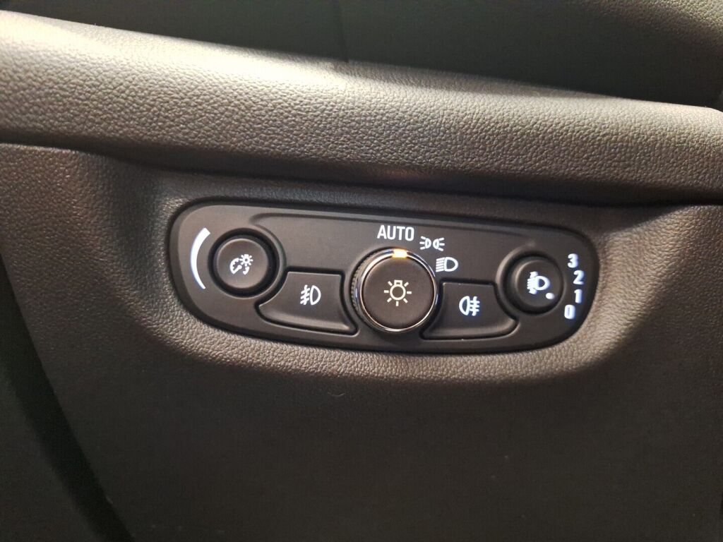 Opel Insignia 2017 Valkoinen