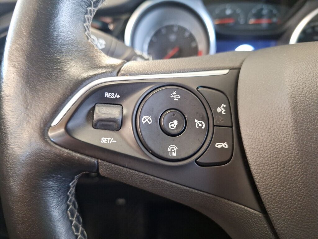 Opel Insignia 2017 Valkoinen