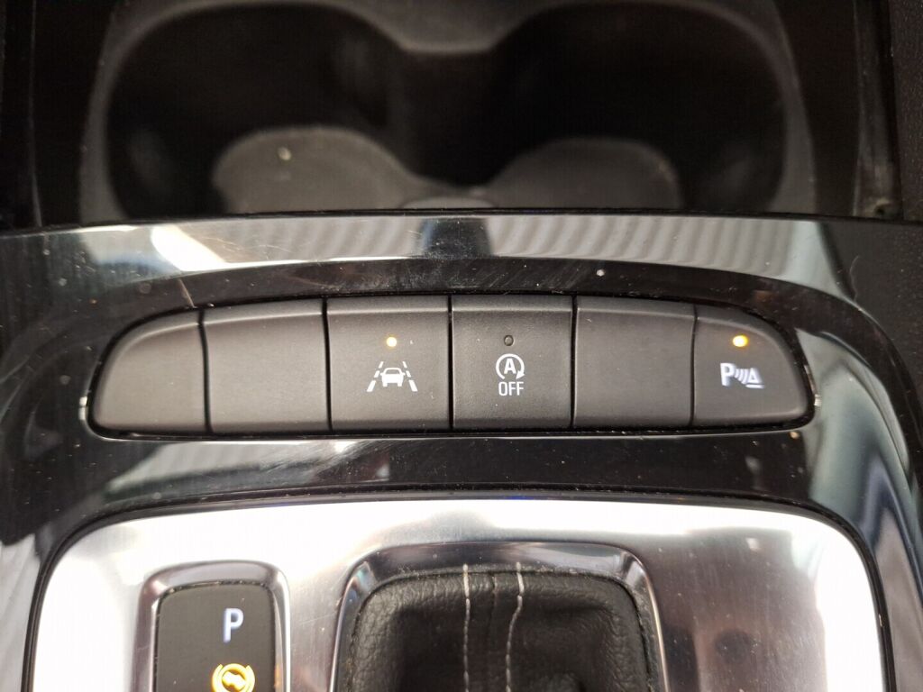 Opel Insignia 2017 Valkoinen