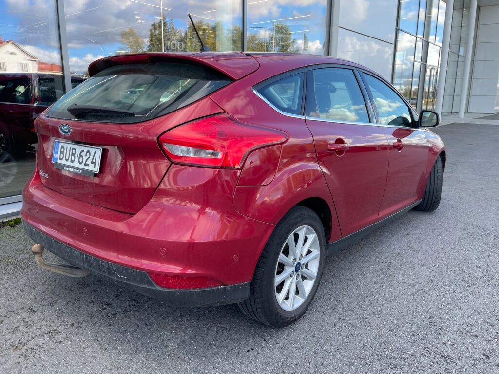 Ford Focus 2017 Punainen