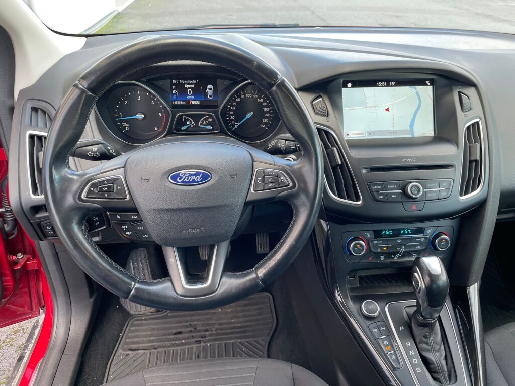 Ford Focus 2017 Punainen