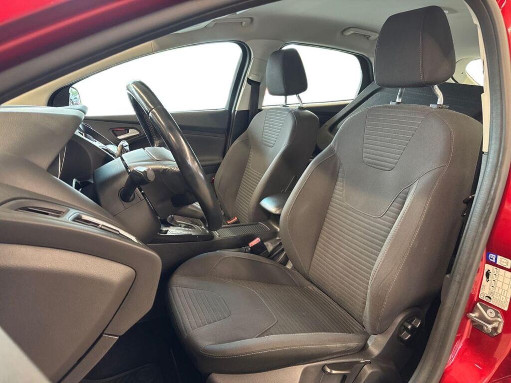 Ford Focus 2017 Punainen