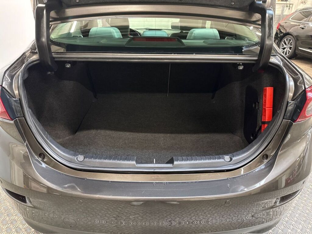 Mazda Mazda3 2017 Harmaa