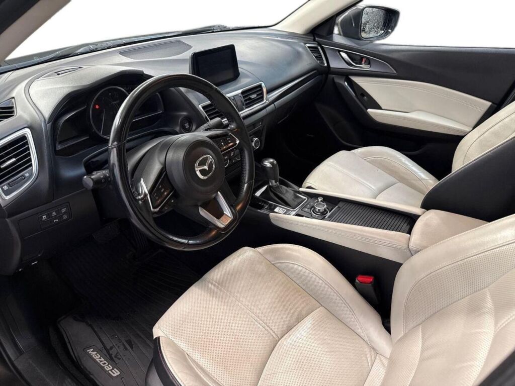 Mazda Mazda3 2017 Harmaa
