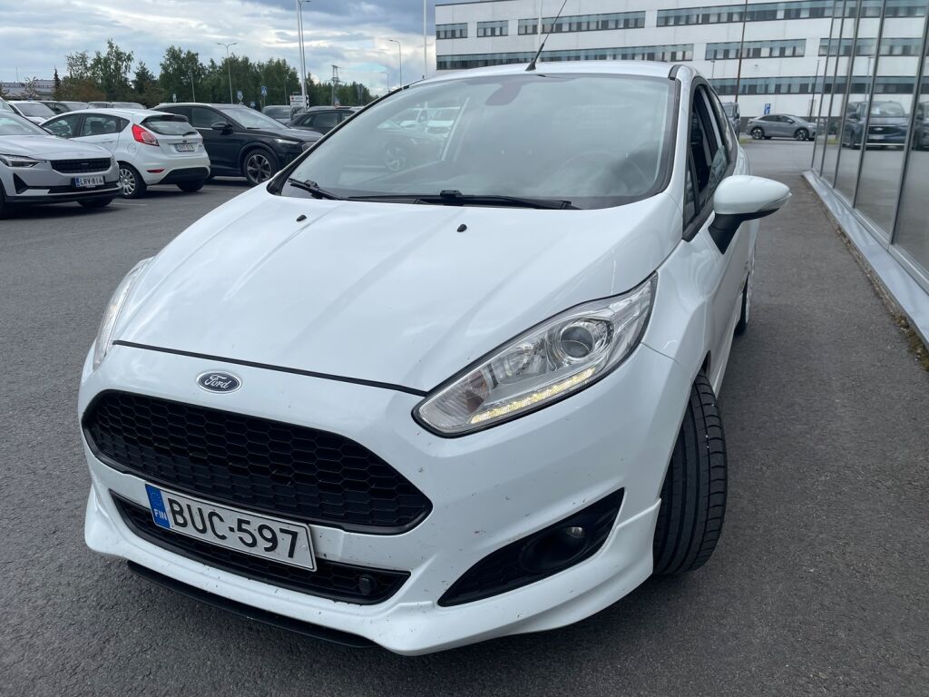 Ford Fiesta Van 2017 Valkoinen