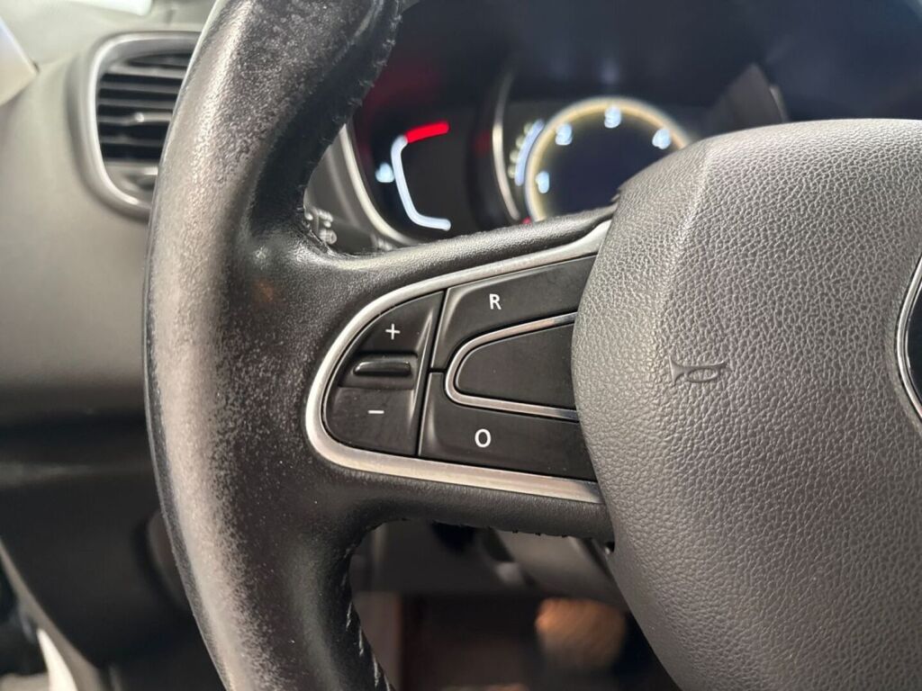 Renault Grand Scenic 2017 Valkoinen