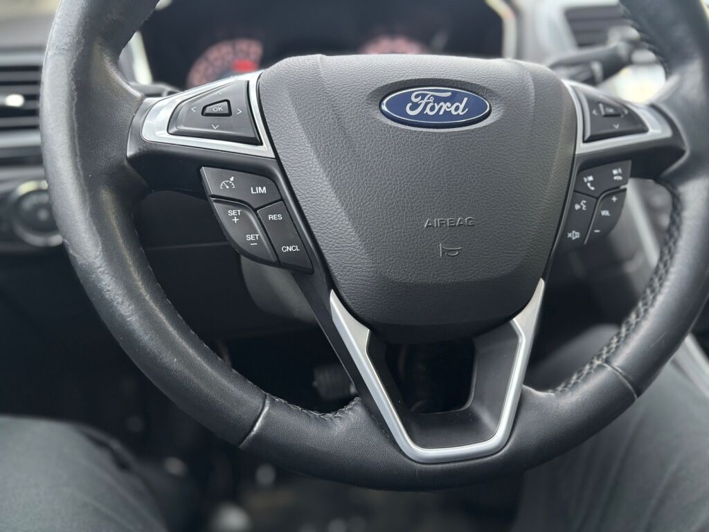 Ford Mondeo 2017 Musta