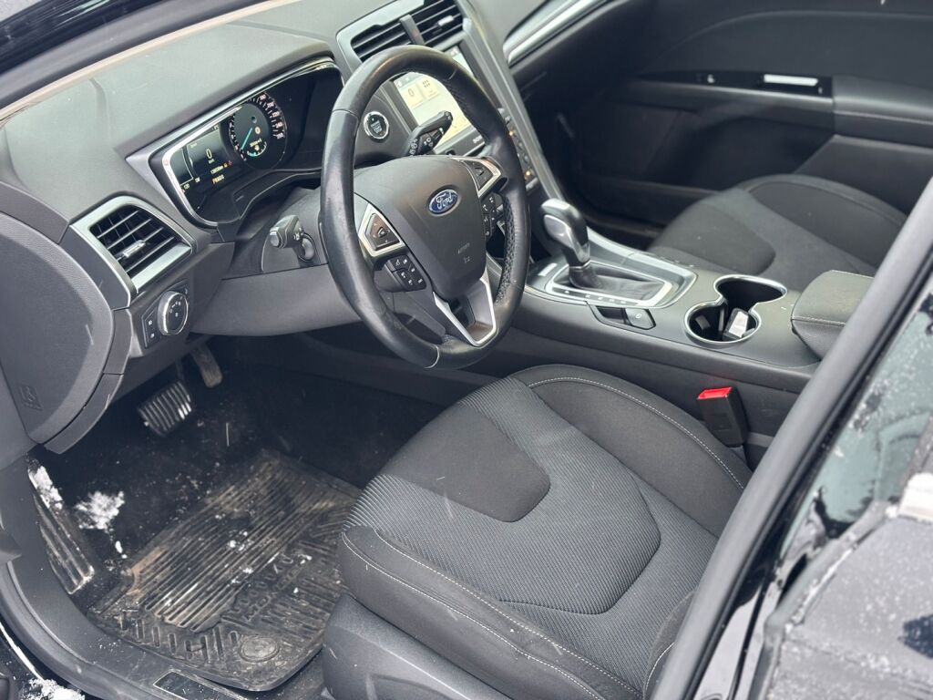 Ford Mondeo 2017 Musta