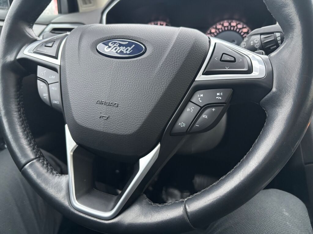 Ford Mondeo 2017 Musta