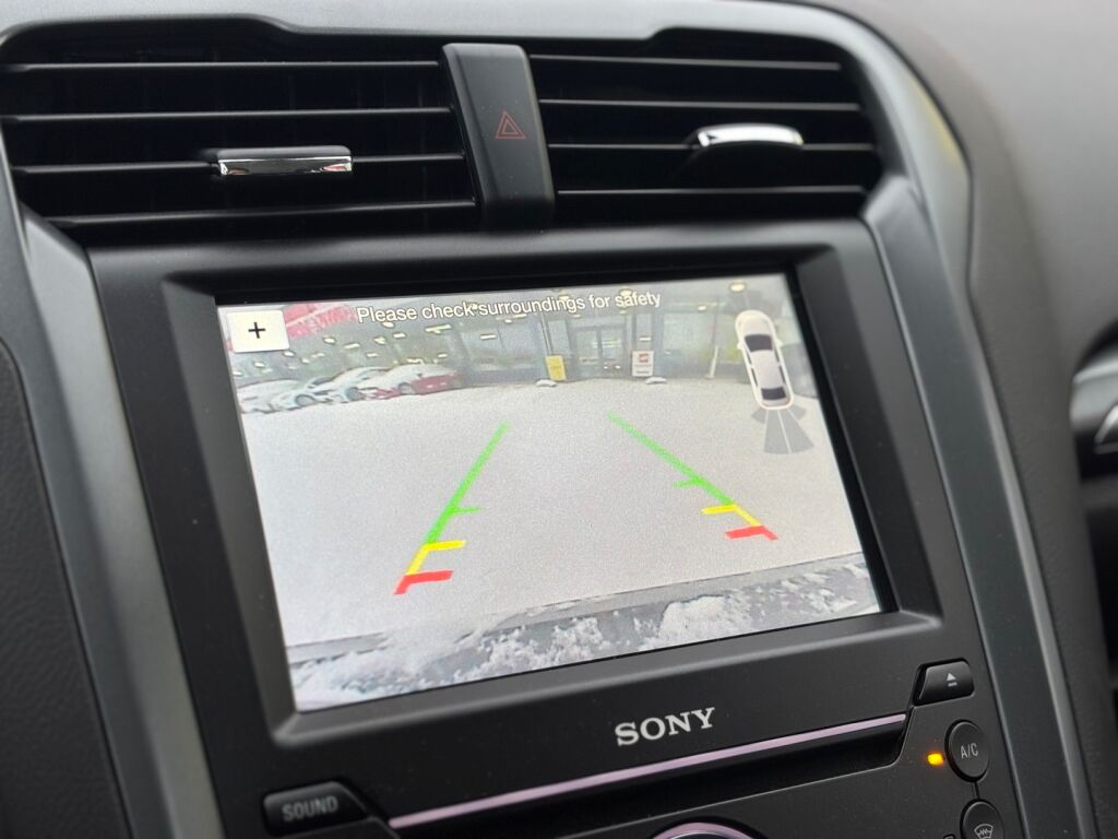 Ford Mondeo 2017 Musta