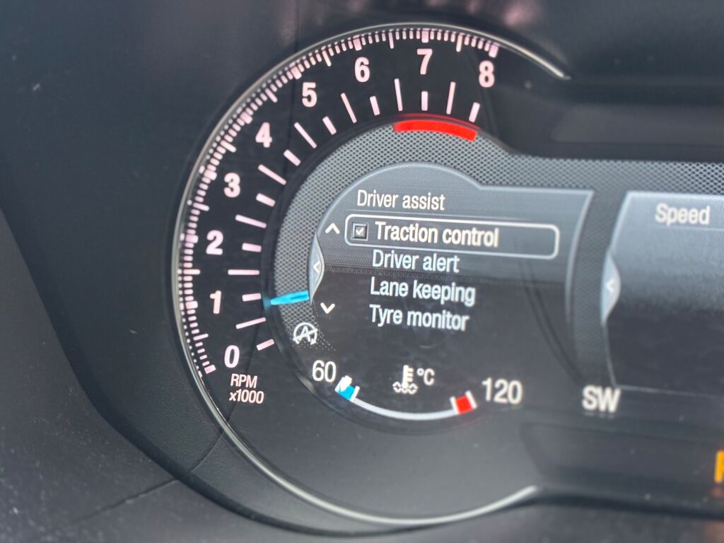 Ford Mondeo 2017 Musta