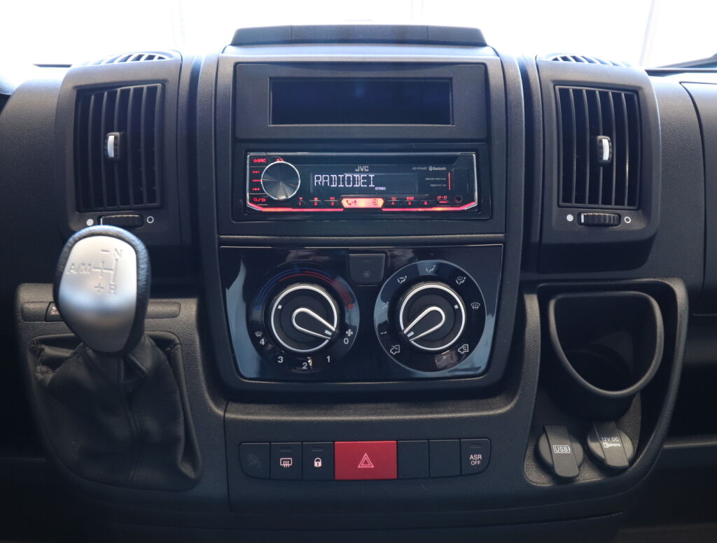 Adria TWIN 600 SP PLATINUM 2017 Harmaa