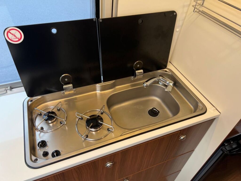 Adria TWIN 600 SP PLATINUM 2017 Harmaa