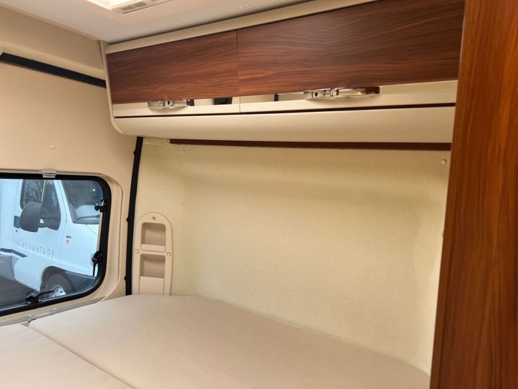 Adria TWIN 600 SP PLATINUM 2017 Harmaa
