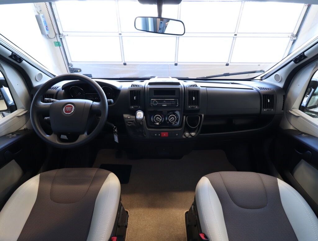 Adria TWIN 600 SP PLATINUM 2017 Harmaa