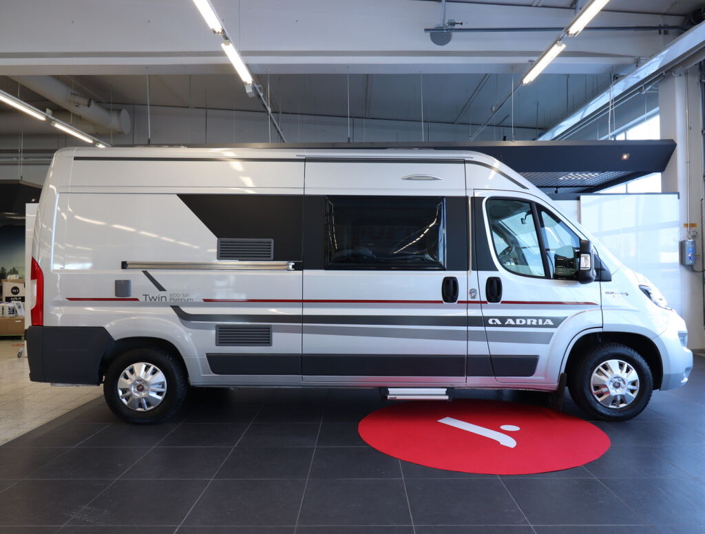 Adria TWIN 600 SP PLATINUM 2017 Harmaa