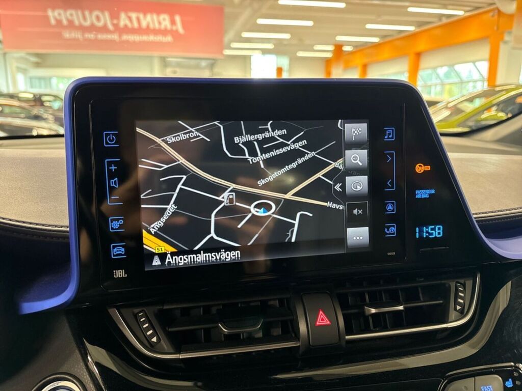Toyota C-HR 2017 Sininen