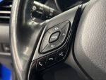Toyota C-HR 2017 Sininen