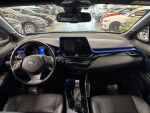 Toyota C-HR 2017 Sininen