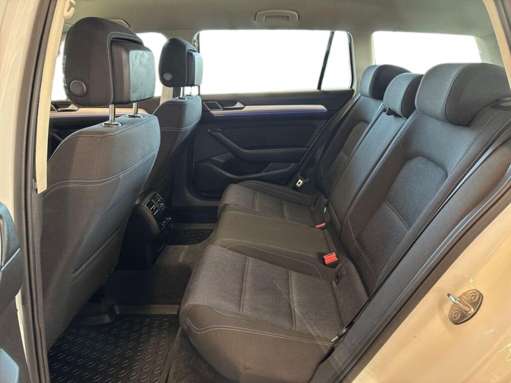 Volkswagen Passat 2017 Valkoinen