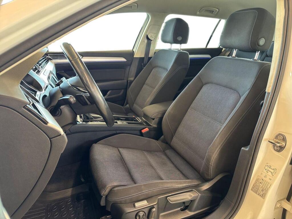 Volkswagen Passat 2017 Valkoinen