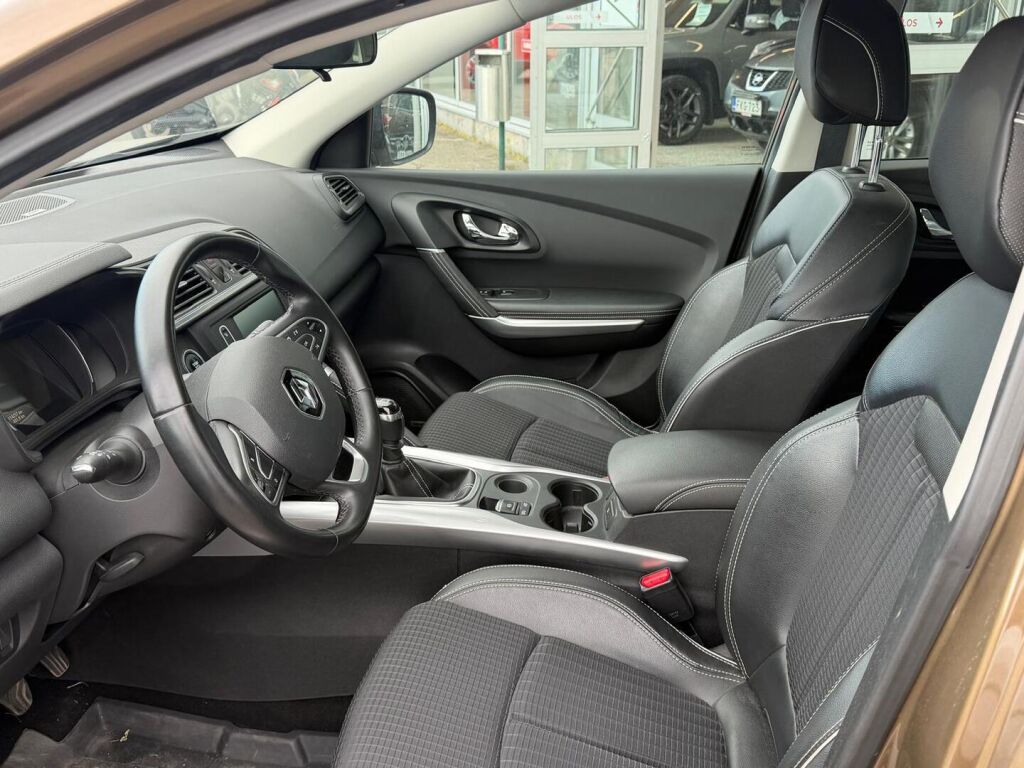 Renault Kadjar 2017 Ruskea (beige)